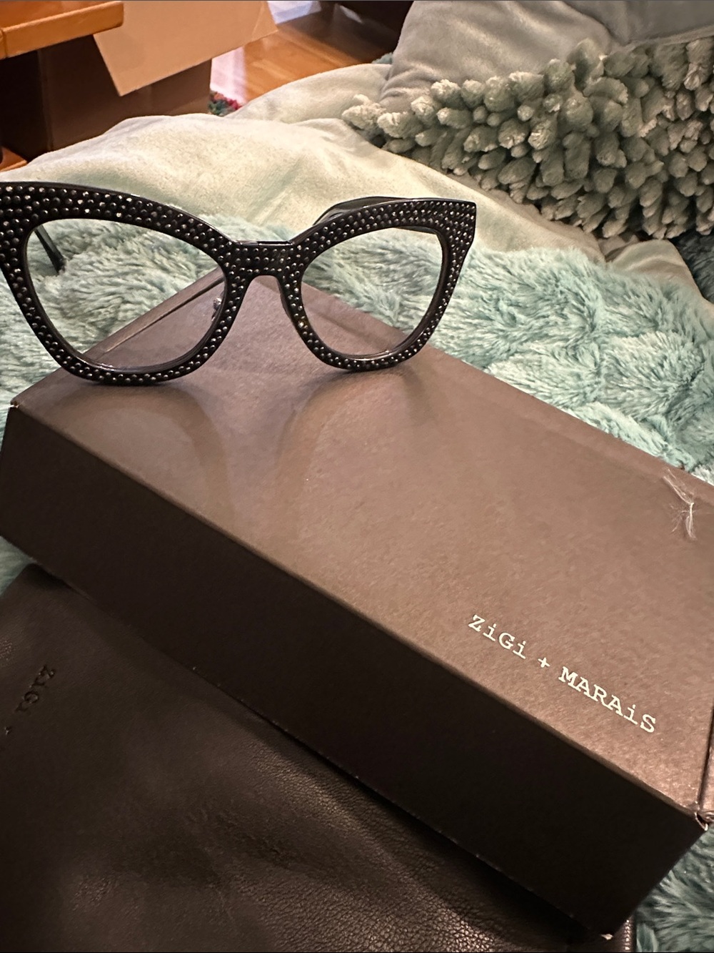 Embellished Black Oversized  Women  reading glasses